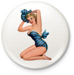 printfashion Pin up lány - Kitűző, hűtőmágnes - Fehér (5159463)