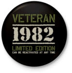 printfashion Veteran_1982 - Kitűző, hűtőmágnes - Fekete (7704310)