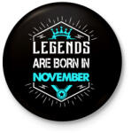 printfashion A legendák novemberben születnek - Kitűző, hűtőmágnes - Fekete (3092938)