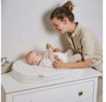 Bébé-Jou Bébé Jou fűtött steppelt pelenkázó lap - Quilted Waves Hullámok (krémehér)