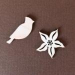  Natúr fa mikulásvirág + kardinálmadár. Virág mérete: 25x20 mm, virág mérete: 25 mm