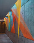  Casadeco Perception PRISM "M" 86556915 Prizma installáció egy brooklyni apartmanházból beton kék sárga falpanel (86556915)