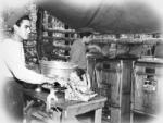 ICM US Field Stove M1937 with cooks (100% new molds) 1: 35 (35619)