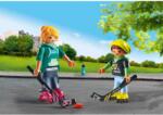 Playmobil Set 2 figurine mama si copilul jucand hochei (PM71209)