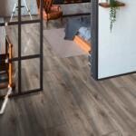 SWISS KRONO Parchet laminat stejar 10 mm Kronotex Mammut Plus ton inchis D4792