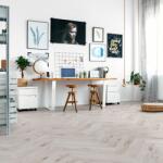 SWISS KRONO Parchet laminat stejar 8 mm Kronotex Herringbone ton deschis D3516