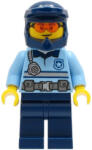 LEGO® Minifigurák Police - City Officer Bright Light Blue Shirt with Silver Stripe, Badge, and Radio, Dark Blue Legs, cty1243 (cty1243)