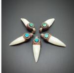 R. M. ékszer Krokodil fog medál 3-4cm (014083)