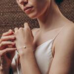  Brățară Delicată din Argint cu Pandantiv Inimă din Sidef - Eleganță și Rafinament (EMA136)