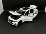HONGW Macheta auto Bmw seria 3 (G20) Facelift 2022 M-pachet (Replica) White cu led-uri si sunete1/43 (29443)