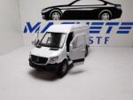 Welly Mercedes Sprinter Van 2015 Alb1/43 (8512)