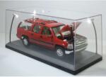 TRIPLE 9 Vitrina din plexiglass cu postament Negru si 4 stalpi cu led scala 1/181/43 (26958)