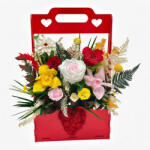 Eventissimi® Aranjament floral premium cu flori criogenate si inima licheni , Cutie lemn roE ie (AF-069)