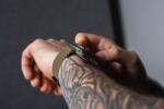 Forcell F-Design FA2 fonott mágneses csereszíj Apple Watch 42 / 44 / 45 / 49 mm - sötét olívazöld