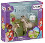 Schleich Schleich: Horse Club - Hannah elsősegély játékszett ló figurákkal (42430) (SLH42430) - jatekshop