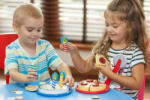 Melissa & Doug Set de Joacă Pizza și Tort de Zi de Naștere (18490) Bucatarie copii