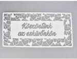  Natúr fa - "Köszöntünk az esküvönkön" tábla fehér 49, 5cm - koszorúhoz és asztaldíszhez