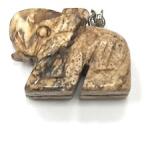  Medál ásvány hatású elefánt 25mm homok-bézs 1db