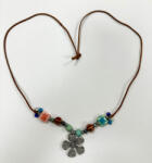  Négylevelű lóhere bőrnyaklánc - Boho stílusú kézműves ékszer (JJNY24)