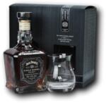 Jack Daniel's Single Barrel Select + 1 pohárral 45% 0, 7L ajándékcsomagolás 1 pohárral