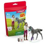 Schleich 42752 Ms. Kramer csikóval játékszett - Farm World (42752)