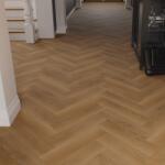 Republic / GT Flooring Parchet SPC 7 mm Herringbone Bigger5 Lion / Africa Stejar ton mediu REAFCL004 / GTAFCL004
