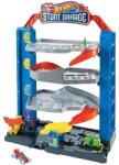Mattel Hot Wheels Kaszkadőrgarázs pályaszett kisautóval - Mattel