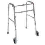  Összecsukható járókeret két kerékkel