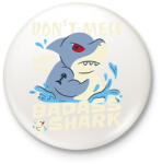 printfashion Badass cápa - Kitűző, hűtőmágnes - Fehér (17049228)