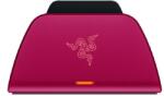 Razer Gyorstöltő-állomás PS5 kontrollerhez - Piros (RC21-01900300-R3M1) (RC21-01900300-R3M1)