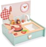 Tender Leaf Set de joaca, Chicineta din lemn, Mini Chef Kitchenette, Tender Leaf Toys, 11 piese