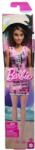 Mattel Barbie Chic barna hajú divatbaba rózsaszín, Barbie feliratú ruhában - Mattel (T7439/HRH09) - jatekshop