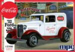 ROUND2 MPC 1/25 1932 Ford Sedan kocsi modell Coca-Cola szállítós változat (MPC902)