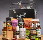  Szerszámosláda tele lágerrel + gravírozott pohár