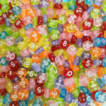 CsimpiStore Színes kör Számos Gyöngy fehér betűkkel (7 mm, Műanyag) 20g/csomag