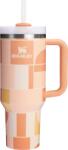 Stanley Quencher H2.0 термо чаша Apricot Court Geo 1, 18 л със сламка (10-10825-471)