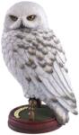 The Noble Collection Statuetă The Noble Collection Movies: Harry Potter - Hedwig (Magical Creatures), 24 cm (NOB7876) Figurina