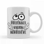 Nevesajándék Kávés Bögre - Hülyékkel vagyok körülvéve (BX046)