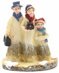  Téli falu figura - család. Mérete: 5, 2x6, 5 cm