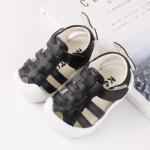 Superbebeshoes Sandalute negre cu urechiuse la spate