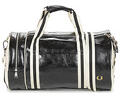 Fred Perry Utazó táskák CLASSIC BARREL BAG Fekete Egy méret