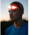 Knog Bilby Run 400 fejlámpa, USB-ről tölthető, 400 lumen, átlátszó szilikon pánt, magenta