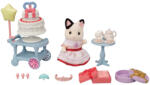 EPOCH Sylvanian Families Timp de distracție - fetiță în palton Pisica Tuxedo (5646) Figurina