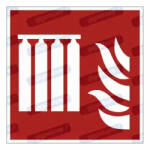  Rögzített tűzoltókészülék telep piktogram matrica F008 : Tábla-matrica mérete - 100 x 100 mm, Tábla-matrica típusa - matrica