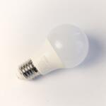 TESLA Tesla - LED izzó BULB E27, 8 W, 230 V, 806 lm, 25000 h, 3000K meleg fehér, 220°, 5 db a csomagban (BL270830-5PACK)