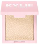 Kylie Cosmetics Fényesítő púder Kylighter (Pressed Illuminating Powder) 8 g 020 Ice Me Out