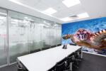 DIMEX ART Самозалепваща се флизелинова фототапета акула каравана 375 x 250 см
