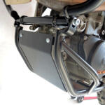 RDMOTO Kit protecții motor RDmoto - KTM 690 Enduro R 2008-2018 - Negru (crash bar inferior + scut de protecție) (CF93KD)