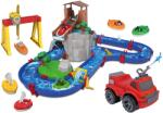 AquaPlay Set pistă de apă Adventure Land AquaPlay aventuri sub cascadă cu babytaxiu țâșnitor cu apă și macara cu container cu nave (AQ1547-16)