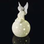  LED kerámia angyal, 16*16*29 cm, 2x AA, meleg fehér, időzítő, 2× AA elem (nem a csomag része). Már csak a Lehel utcai üzletben! (DCLW33ANGEL)